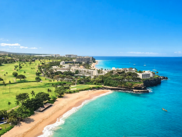 Luxurious 6-Bedroom Retreat in Kaanapali